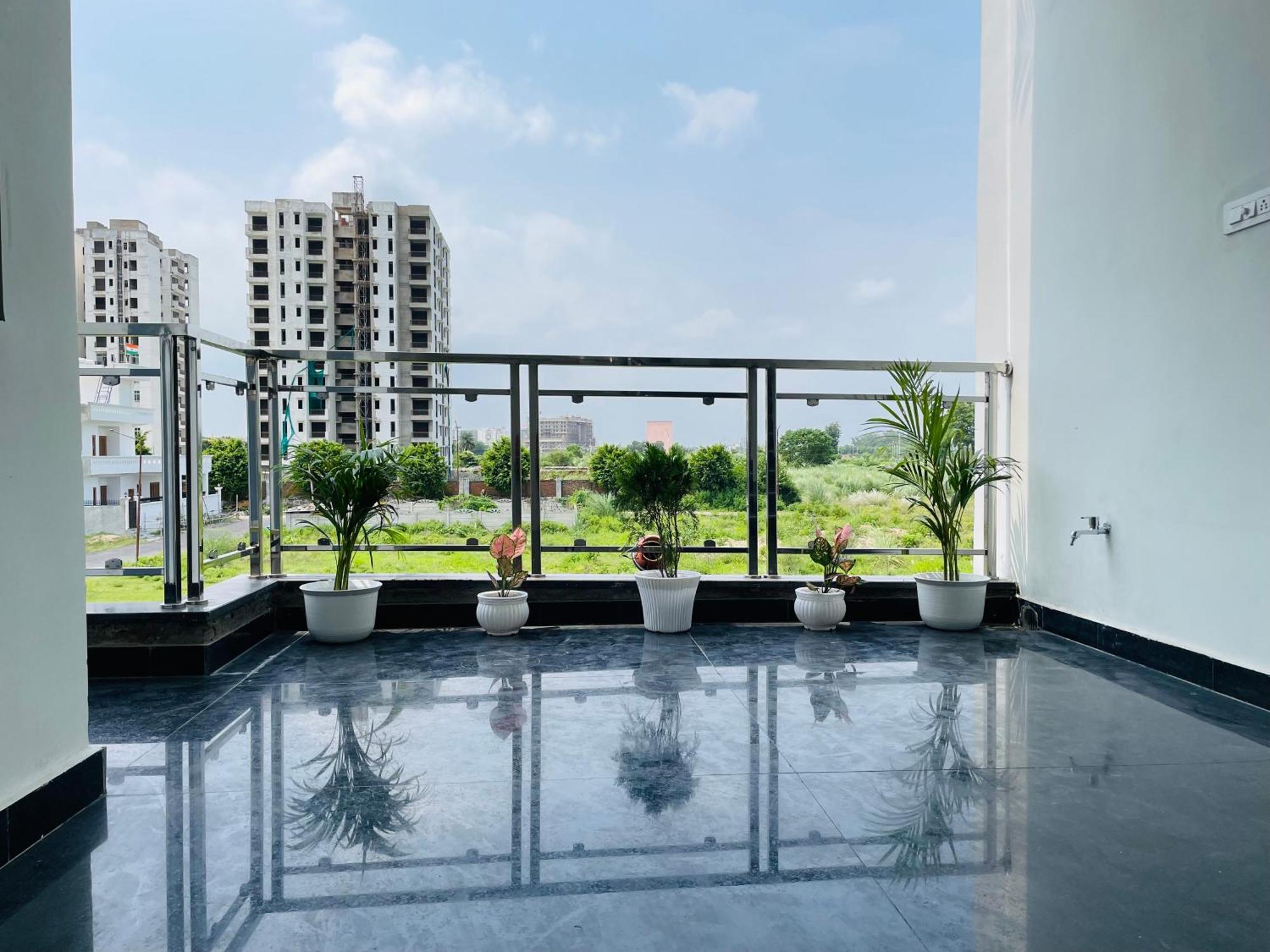 Atulyam Stays Sushant Golf City Lucknow Eksteriør billede