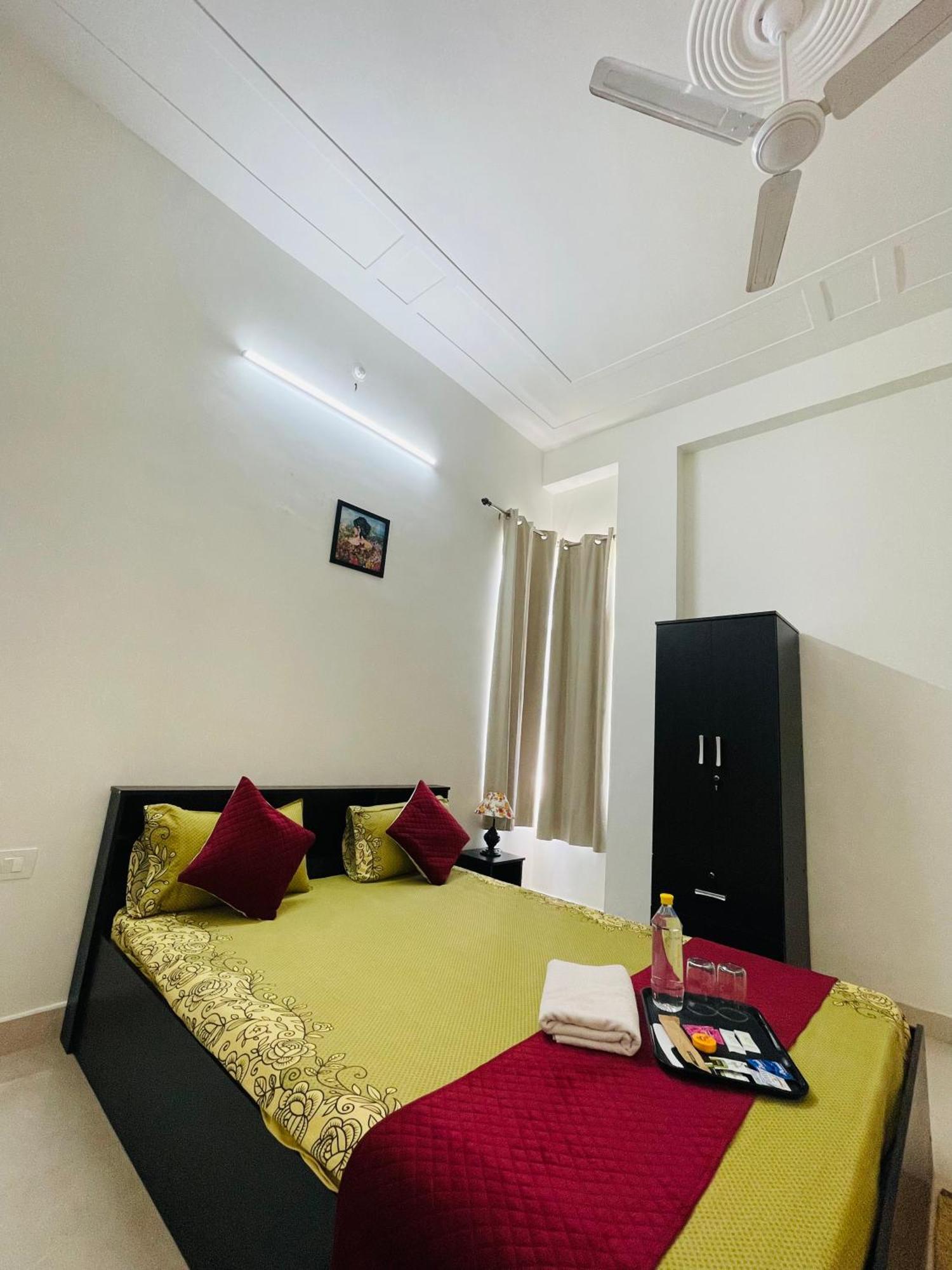 Atulyam Stays Sushant Golf City Lucknow Eksteriør billede
