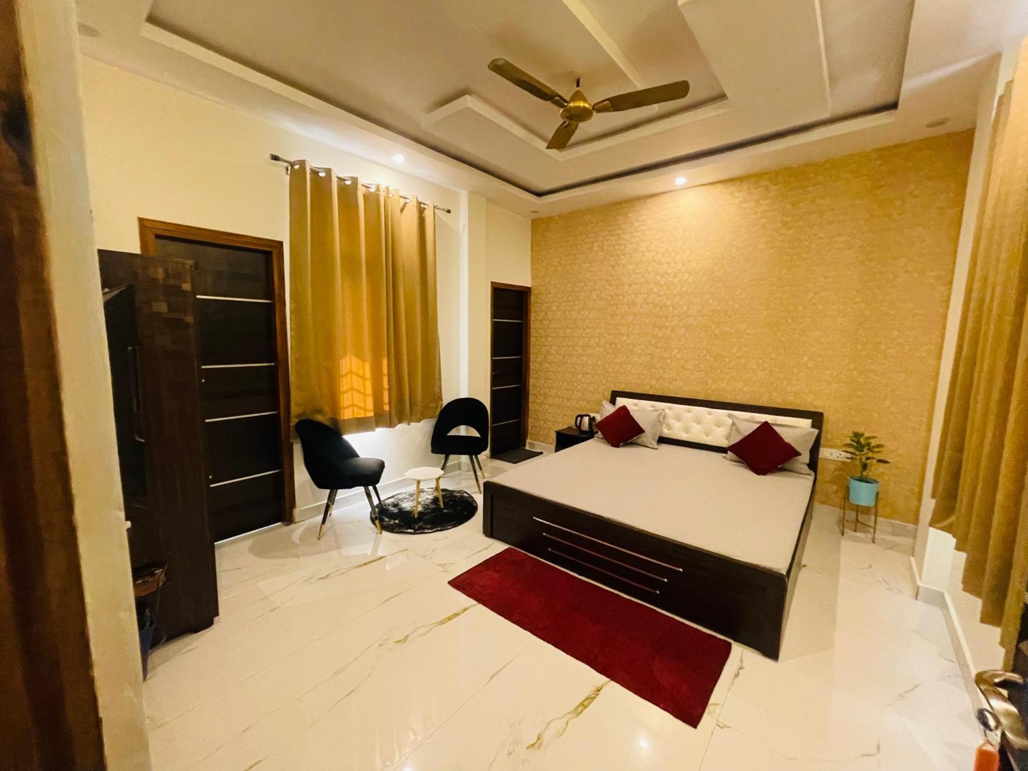 Atulyam Stays Sushant Golf City Lucknow Eksteriør billede